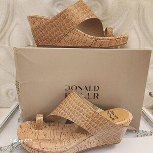 Donald J. Pliner Cream Tan Sandals with Elegant Design